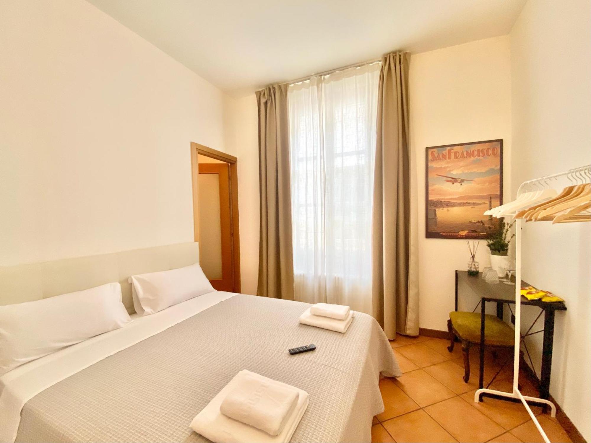 I Portici Del Centro Hotel Como Exterior photo