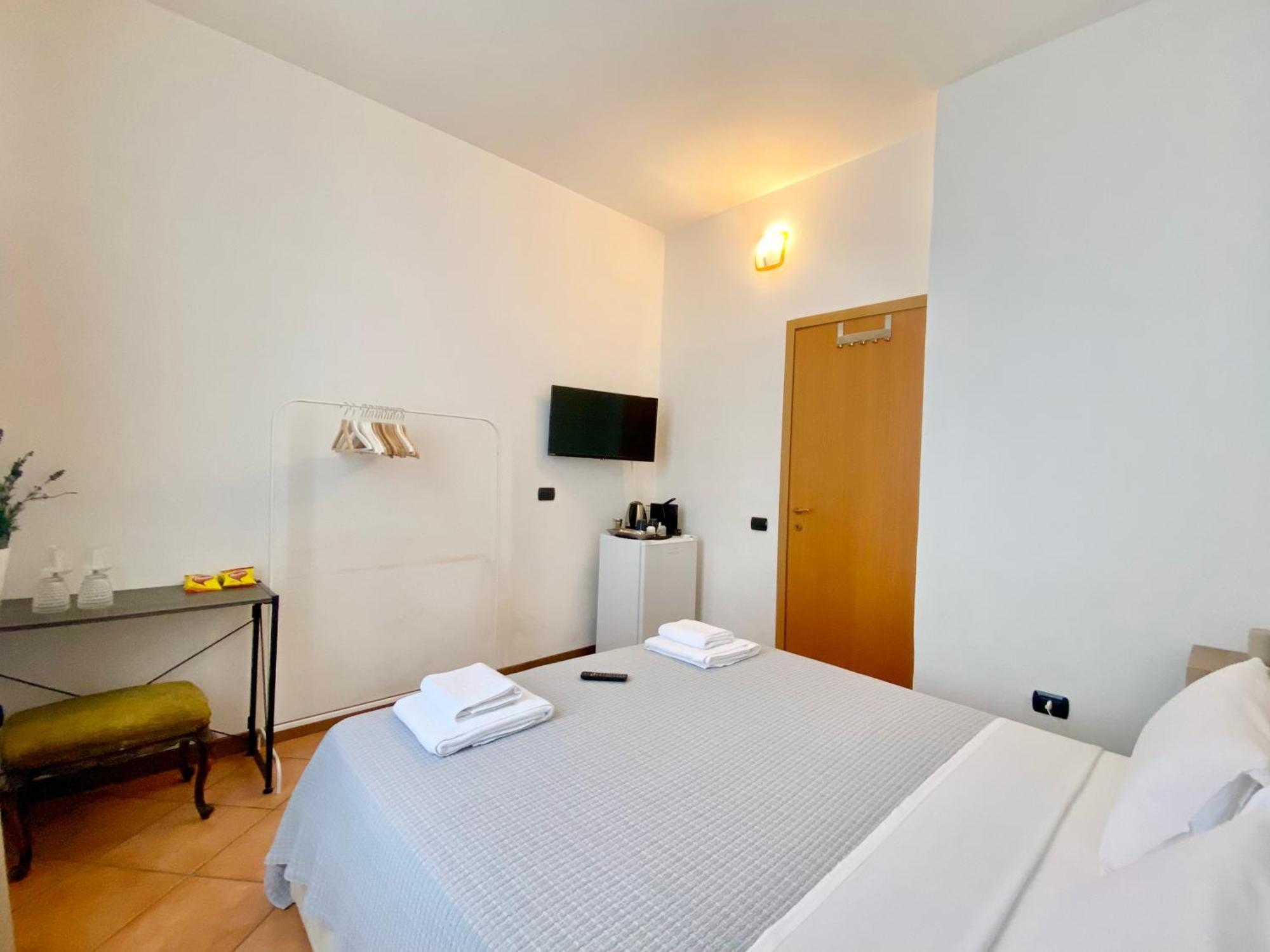 I Portici Del Centro Hotel Como Exterior photo